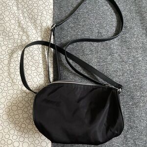 10/25$ 🧁 Black Women's Crossbody Bag